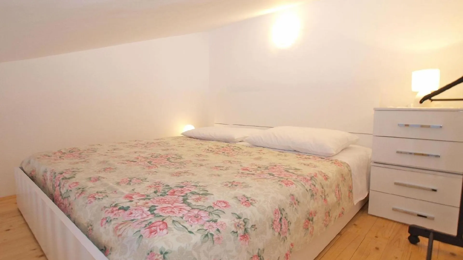 Ferienwohnung Fuer 3 Personen Ca 22 Qm In Pula-Fondole, Istrien Istrische Riviera Stinjan 0*,  Croatia